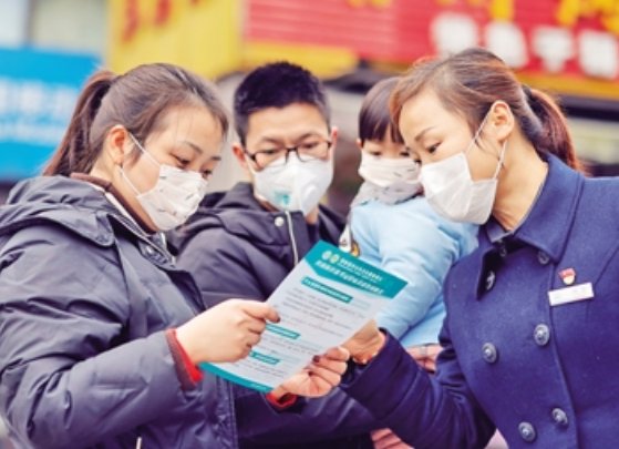 重庆23岁女民警突发疾病倒在岗位上,目前怎么样了?