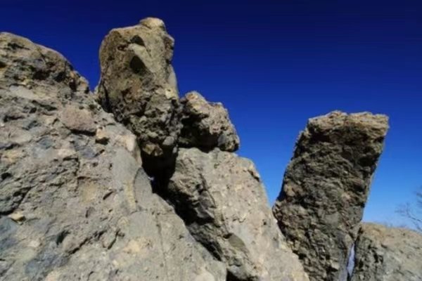 嶙峋怎么读音