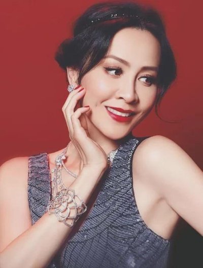 刘嘉玲分享梁朝伟与藤冈靛、小轮车车手上原洋的合照，这是怎样的颜值盛宴？