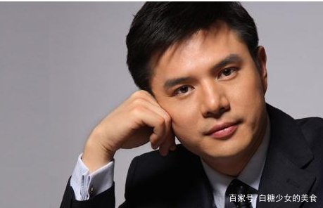 赵普近况曝光,穿黑色衬衫头发泛白,真的这么苍老了吗?