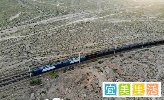 直击兰新线事故路段:弯道密风力强 这是咋情况?