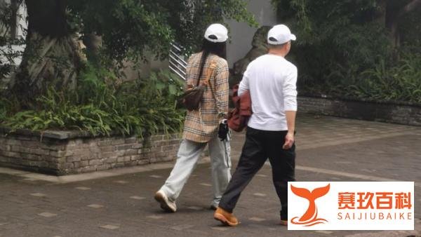 夫妻相濡以沫无疑是一种“最爱”