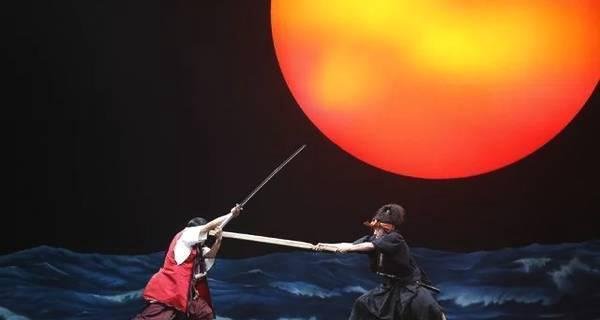 日本已逝导演蜷川幸雄生前执导,被称为“舞台天才”的藤原龙也主演