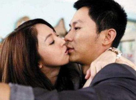 李小璐当初为什么会跟李晨分手?