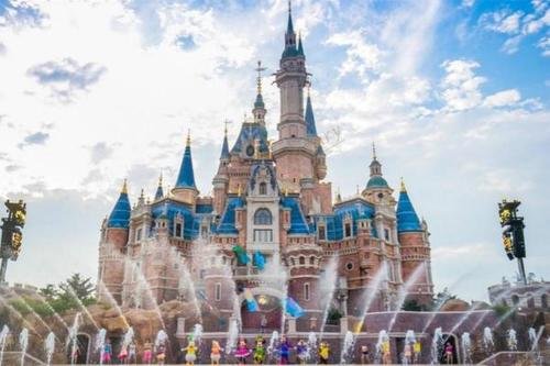 上海迪士尼将暂时减少人员配置,被缩减的员工是否能保障自身的权益?