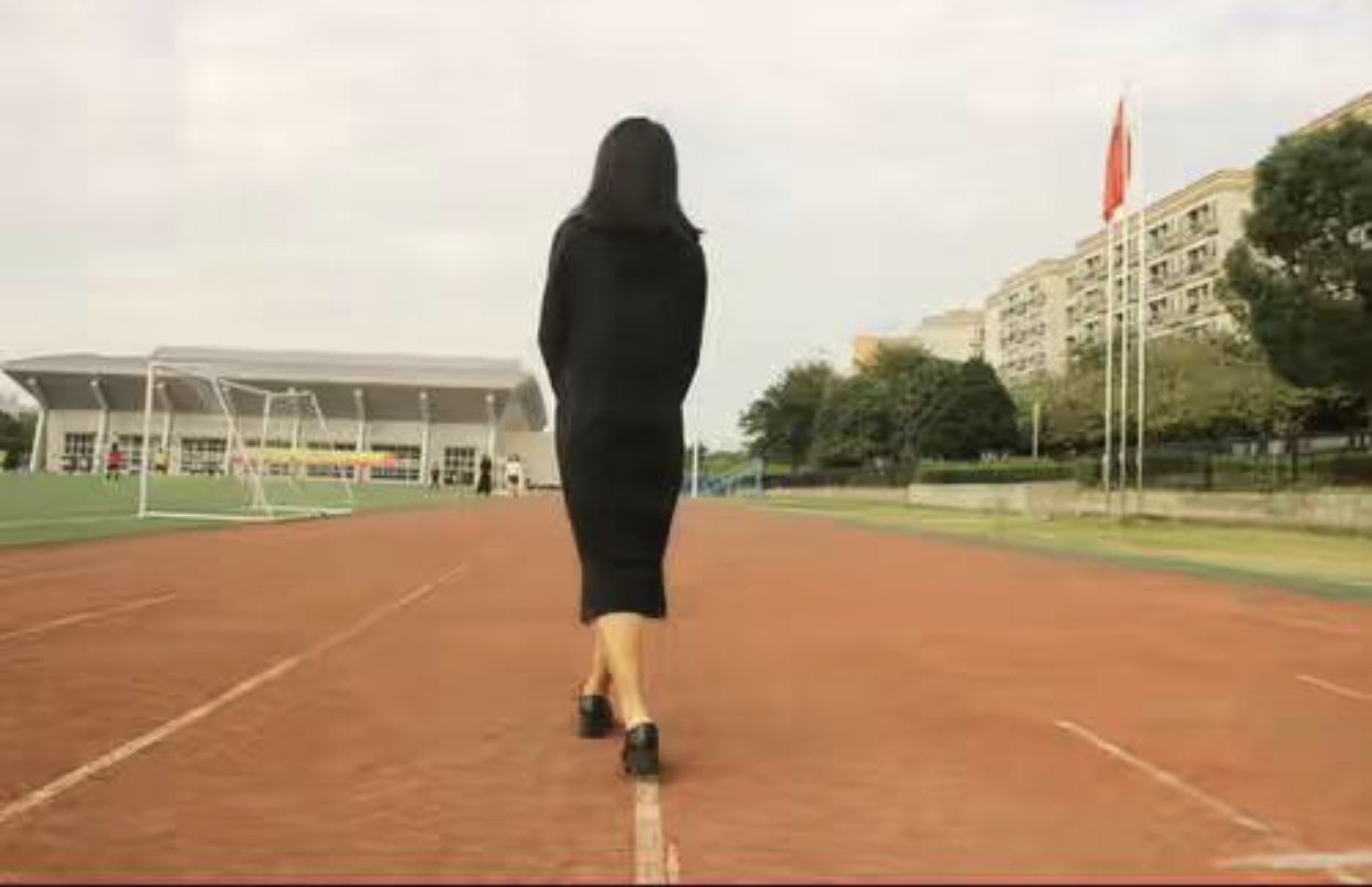 女生被害嫌犯父亲是司法局干部，这期间是否有影响到工作？