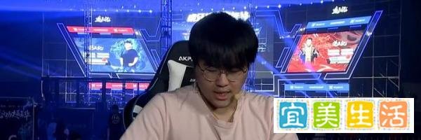 uzi对战邹市明,拳王全力以赴,电竞天才险胜一筹