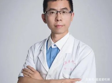 林小清已经被医院开除了,以后是不是还会有医院录用他?