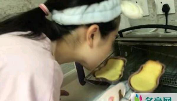 李兰迪做蛋糕 李兰迪做蛋糕视频曝光翻车发文调侃男默女泪