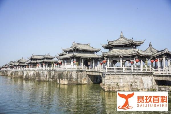 广东潮州有座古桥，为中国四大名桥之一，每天上演“过河拆桥”好戏