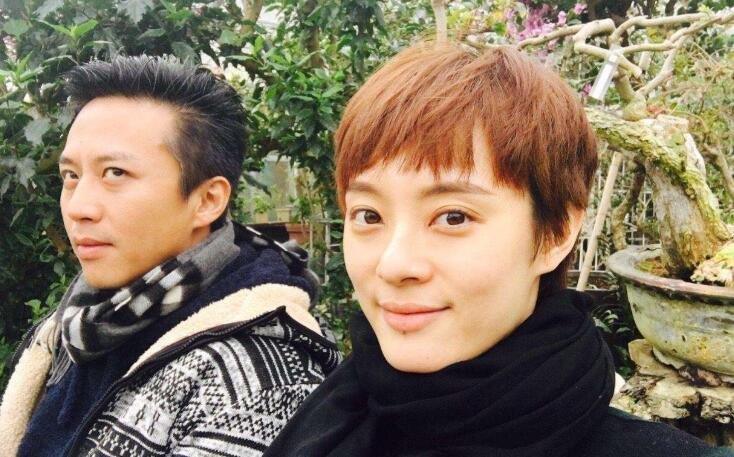 孙丽、邓超演的甜蜜蜜和幸福像花一样分别是哪一年拍的?那时候她俩结婚了吗?