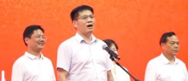 “买了三套买四套”!书记号召买房 县里在售楼盘20多个,媒体评论很中肯