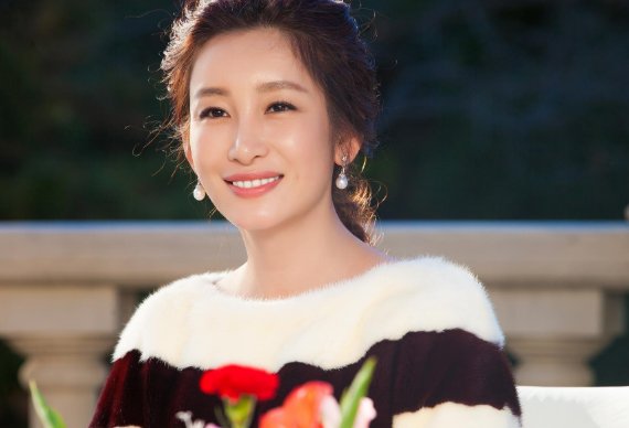 秦海璐“深夜给大家发个撒娇指南吧”,女生都会在爱的人面前变得爱撒娇吗?