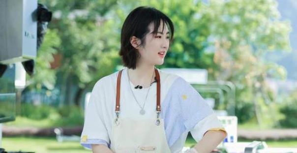 姚安娜发博庆祝主演影片戛纳获奖，她是从哪部作品出道的？