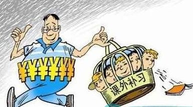 学生投诉学校补课收费最后校方是如何处理解决的?