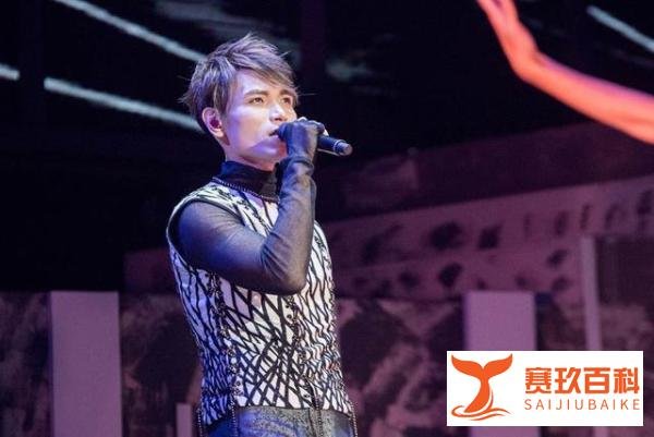 杨宗纬、萧敬腾曾为竞争对手，网曝两人最大差距不是唱功