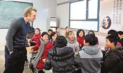 外教打踹学生被开,外教的素质真的很低么?
