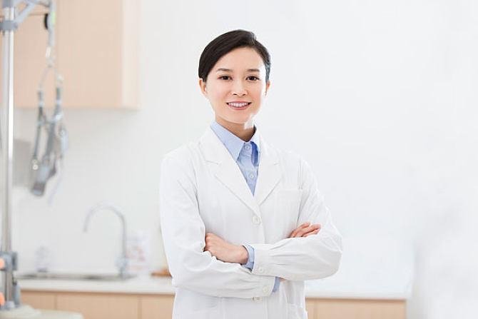 网红女医生居然用药捂晕自己，你如何看待她的做法？