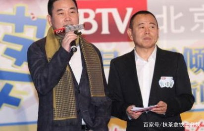 潘长江的亲弟弟也是圈内人，身高长相差距大，站一起都认不出，他是谁？