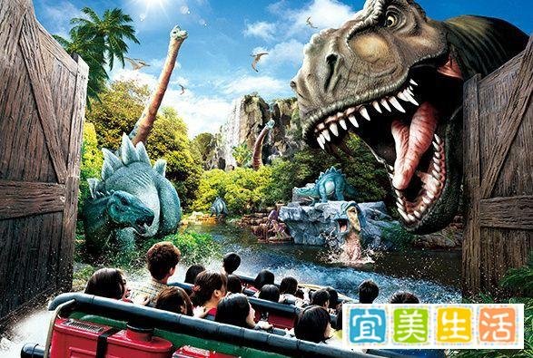 北京环球影城正式开园 游客奔跑入园,矿泉水10元一瓶