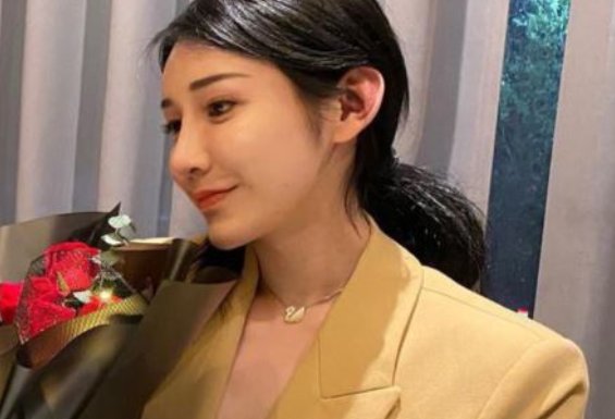 抖音晨曦姐姐到底是男是女?