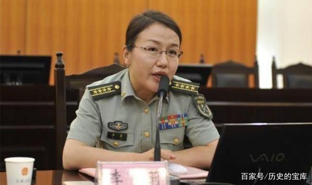 “女中豪杰”李莉:虽从未上过战场,为何能使美军只敢退不敢进呢?
