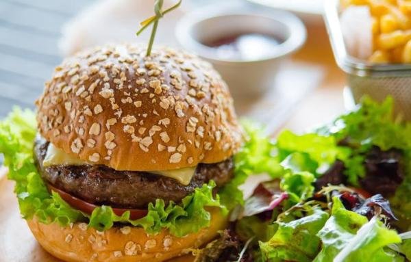麦当劳吃出“避孕套”，国家食品卫生安全你怎么看？腾博国际
