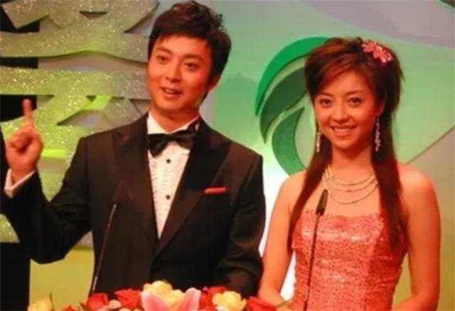 主持人佟瑶在2015年不幸溺亡,这么多年过去了,她丈夫和女儿怎么样了?
