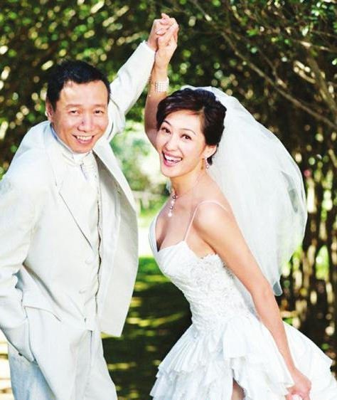 当过保姆被下过药,还被相恋4年男友骗光3亿,她是谁?
