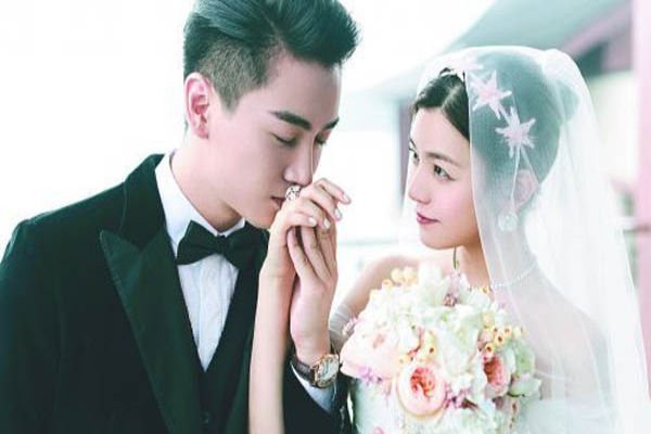 陈晓陈妍希的婚纱照超级好看，普通人可以借鉴一下吗？