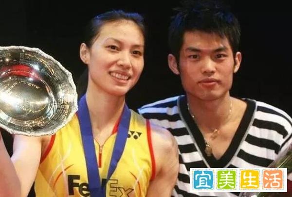 林丹在谢杏芳孕期内,出轨嫩模赵雅淇。视频里,林丹与赵雅淇热吻、相拥。林丹随即发文道歉