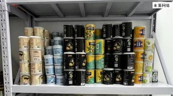 手中有粮心中不慌有人在感染潮囤500罐罐头