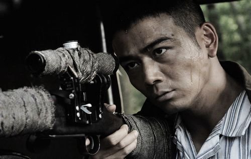 《遍地狼烟》插曲中有句歌词“遍地狼烟风儿起”，这首歌叫什么？速求！