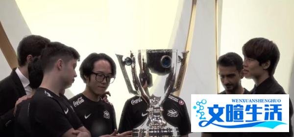 2020全球总决赛巡礼Papara SuperMassive：猫头鹰复归，KaKAO变秃也变强
